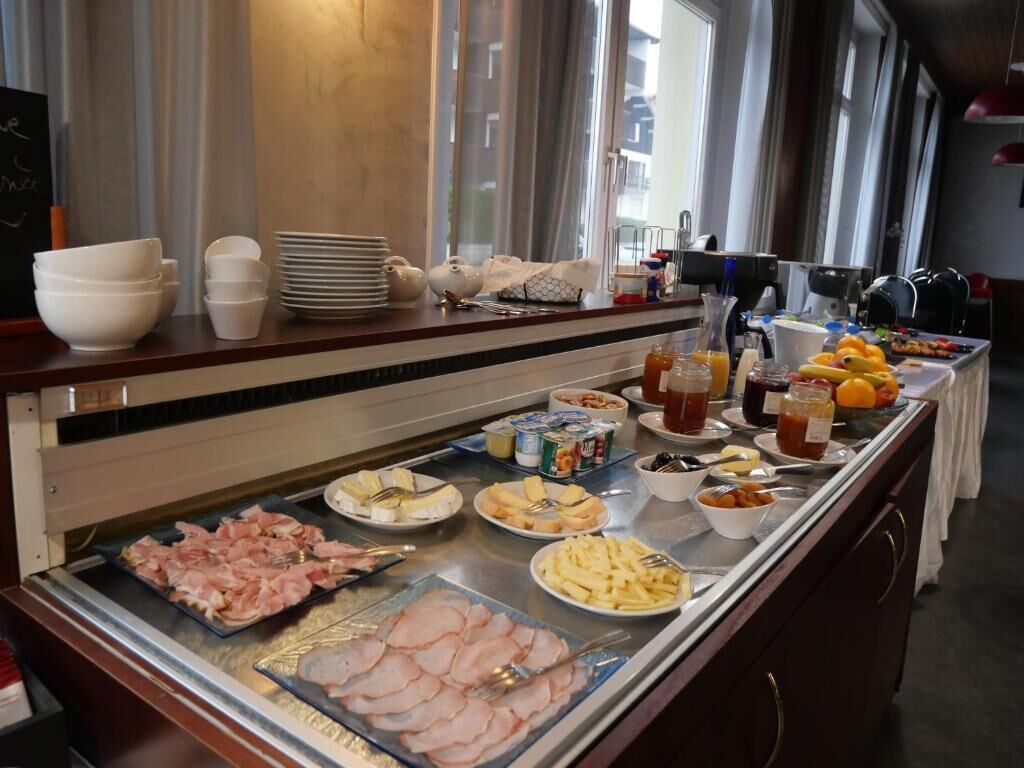 daily buffet breakfast (eur 15 per person)