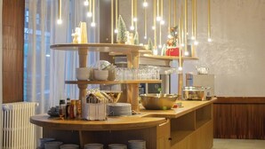 Daily buffet breakfast for a fee - Hotel la Réserve (Gerardmer)