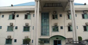 Mặt tiền nơi lưu trú