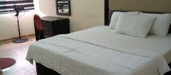 Senators Suites and Towers