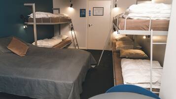 Family Suite /8 pers with Kitchenette (Linen Included) | Soundproofing, free WiFi, bed sheets