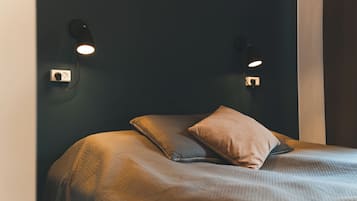 Private double room with private bathroom | Wi-Fi de cortesia, roupa de cama