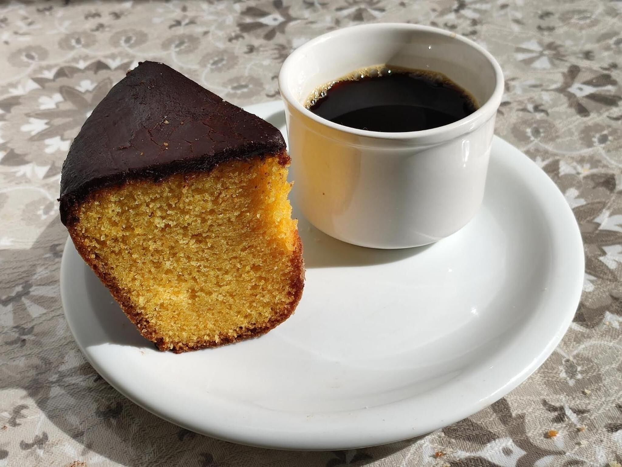 breakfast and dinner served