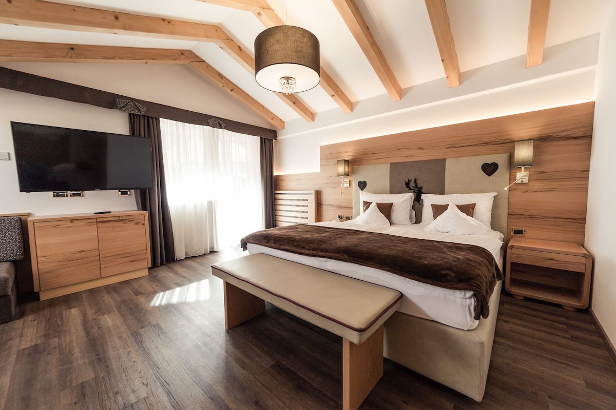 Comfort Double or Twin Room, 1 Bedroom, Balcony | Premium bedding, in-room safe, individually decorated, desk