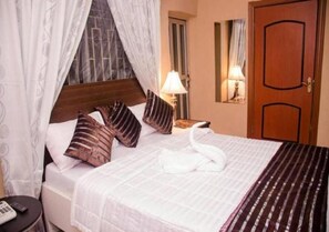 In-room safe, iron/ironing board, free WiFi