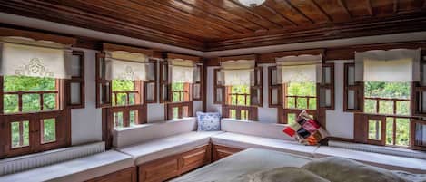 Habitación doble económica, 1 habitación | Tabla de planchar con plancha, wifi gratis y ropa de cama