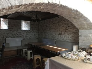 Free daily buffet breakfast - Safranbolu Camlica Konagi Carsi Evi (Safranbolu)