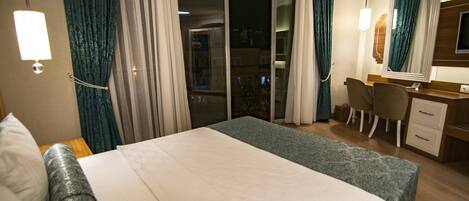 Standard Double or Twin Room, City View | Premium bedding, minibar, in-room safe, desk