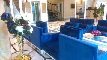 Sala de estar en el lobby