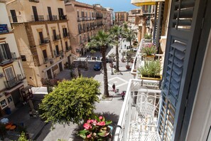 Deluxe Double Room | Balcony -  Palazzo Melluso LUXURY SUITE  (Porto Empedocle)