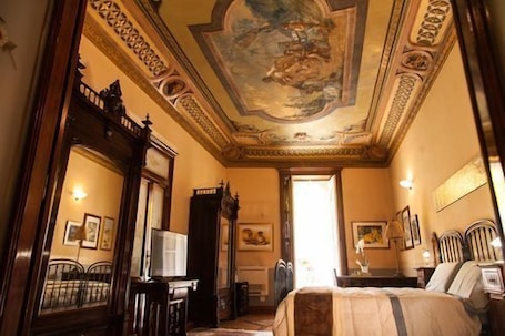 Deluxe Double Room | Premium bedding, minibar, in-room safe, desk