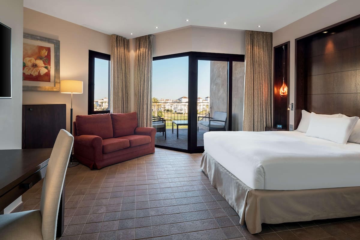 1 bedroom, hypo-allergenic bedding available, minibar, in-room safe