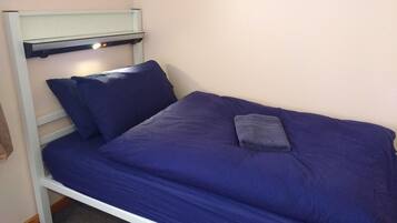 Free WiFi, bed sheets