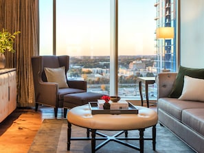 1 bedroom, Frette Italian sheets, premium bedding, pillow-top beds