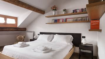 Apartament (1 Bedroom) | 1 dormitori, planxa i posts de planxar, wifi gratuïta i roba de llit