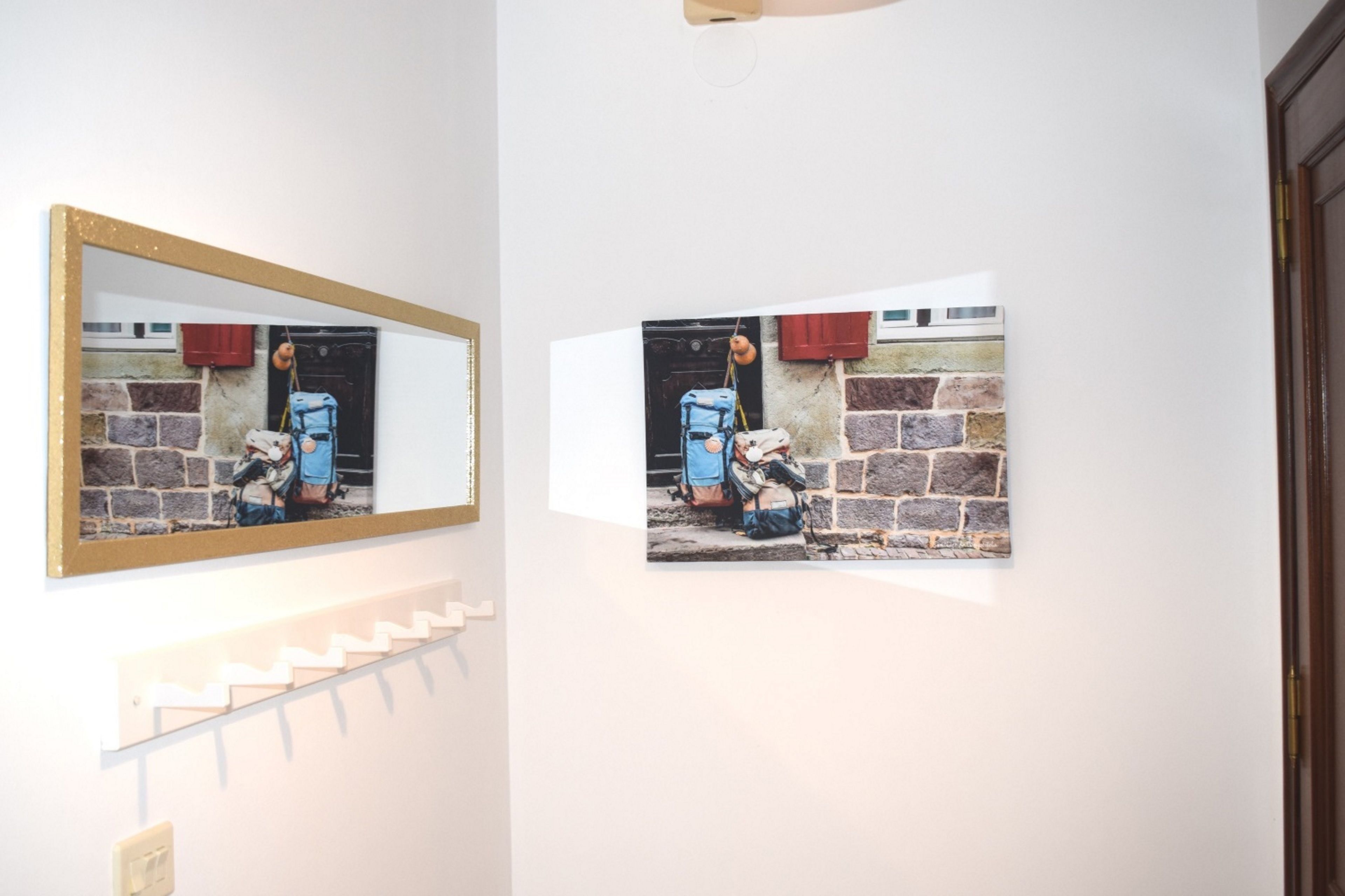 apartment, 3 bedrooms (superior) | living room | flat-screen tv