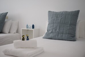 Apartment, 3 Bedrooms (Superior) | Egyptian cotton sheets, premium bedding, down comforters - La Casa de Manuel (Portomarin)
