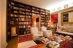 Appartamento, 3 camere da letto | Area soggiorno | TV a schermo piatto