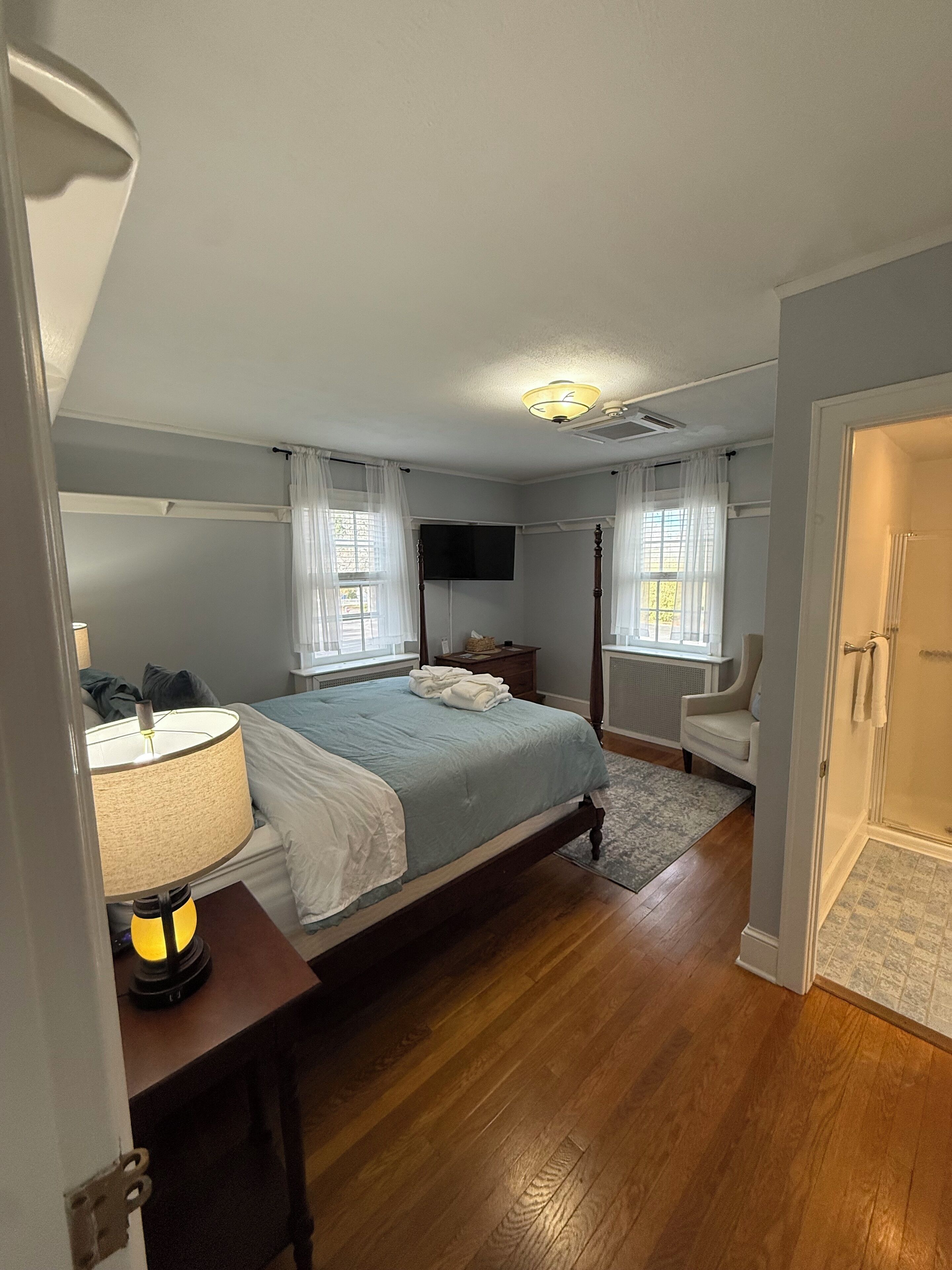 Zephaniah Platt Room | Individually decorated, individually furnished, iron/ironing board