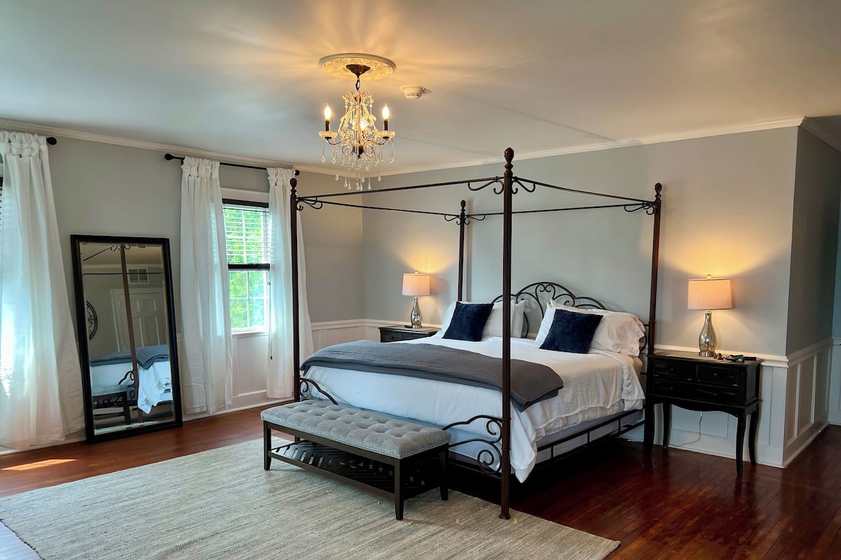 Valcour Room | Individually decorated, individually furnished, iron/ironing board