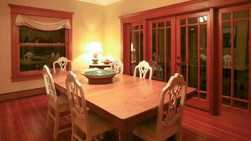 Free daily full breakfast