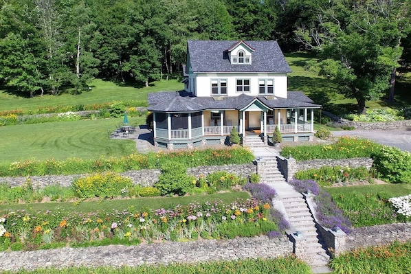 Property grounds - Breezy Hill Inn (Fleischmanns)