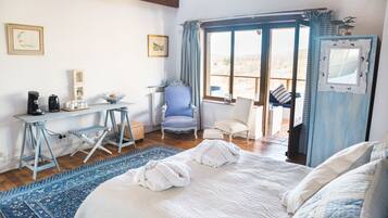 Habitación doble Deluxe, vista al jardín | Sábanas de algodón egipcio y ropa de cama de alta calidad