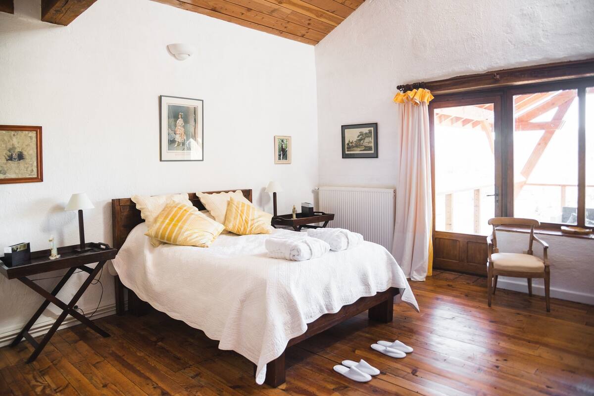 Deluxe Double Room, Garden View | Egyptian cotton sheets, premium bedding, pillowtop beds, soundproofing