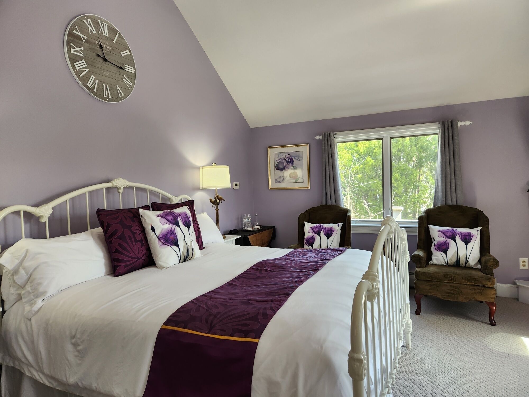 华丽客房, 1 张特大床 | 高档床上用品、特色装修、特色家居、熨斗/熨衣板