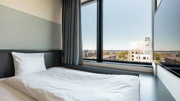 Dubbelrum (Compact) | Skrivbord, arbetsyta för laptop, sÀngklÀder och rullstolsanpassning