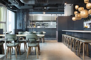 Breakfast area - Comfort Hotel Västerås (Vasteras)