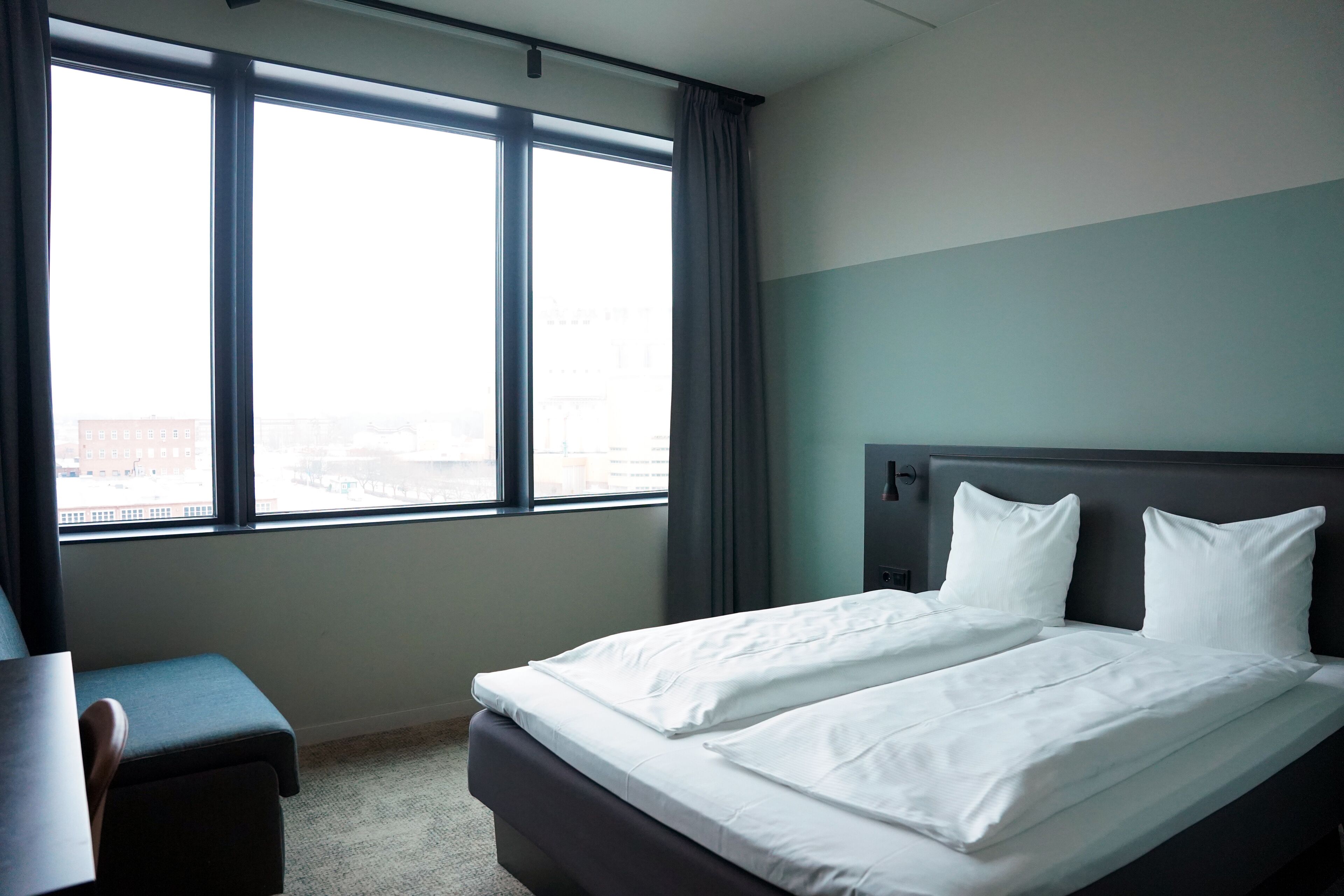 superior room, 1 double bed, non smoking | desk, laptop workspace, bed sheets, wheelchair access