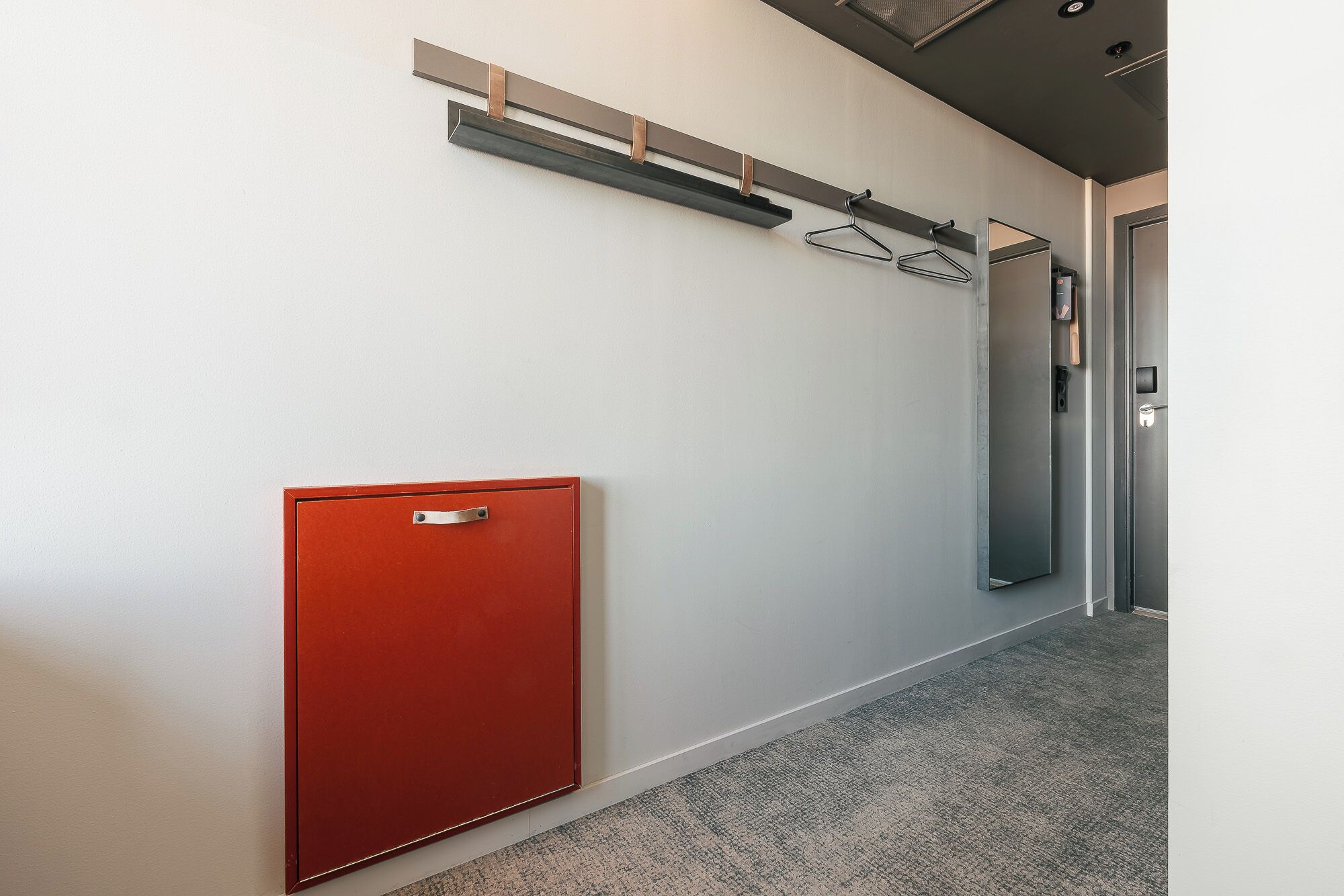 double room (compact) | desk, laptop workspace, bed sheets, wheelchair access