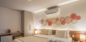 Minibar, in-room safe, blackout curtains, soundproofing - Pousada Mar Atlântico (Fernando de Noronha)