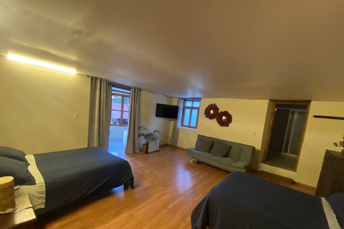 Habitacion Familiar con Cocina, 4 Personas | 7 bedrooms, soundproofing, iron/ironing board, bed sheets