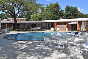 2 outdoor pools, sun loungers