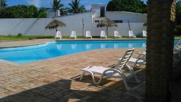 Outdoor pool, pool loungers