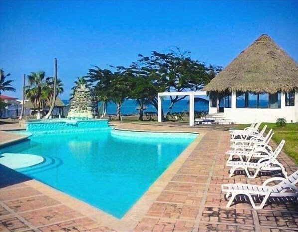 Outdoor pool, sun loungers