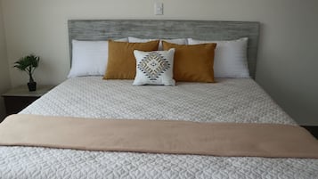 Loft Basic | Brankas, meja kerja, setrika/meja setrika, dan Wi-Fi gratis
