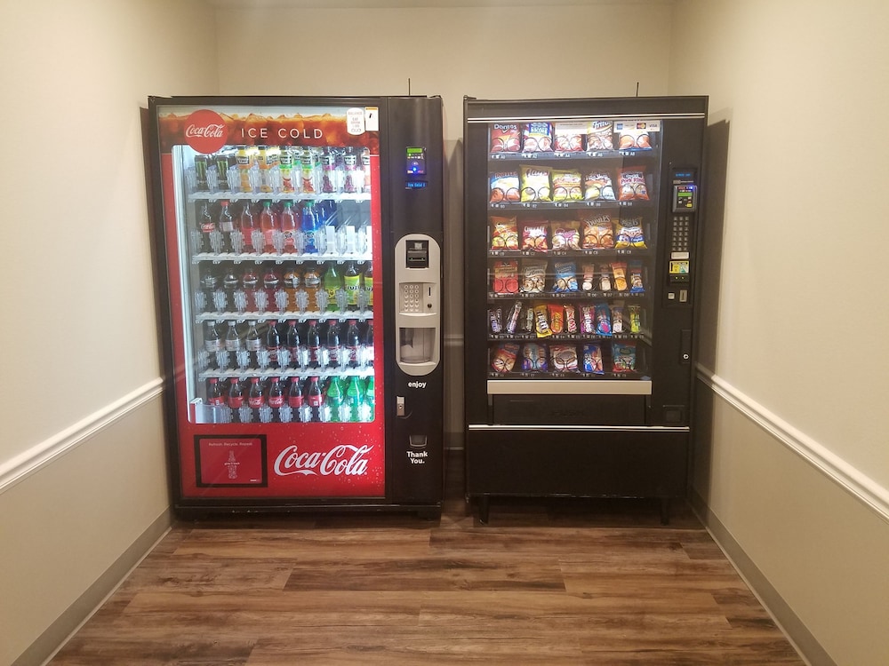 WoodSpring Suites West Monroe I-20 photo 7