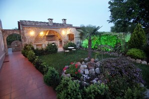 Outdoor dining - Amazing family vacation in a unique villa (Chania)