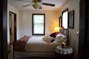 1 bedroom, iron/ironing board, travel cot, free WiFi