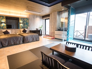 Klassieke Twin kamer, niet-roken, uitzicht op zee (Pet Friendly, open-air bath) | Luxe beddengoed, donsdekens, een kluis op de kamer, een bureau