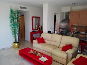 Smart TV - VistaMar Apartment in Estepona Málaga (Estepona)