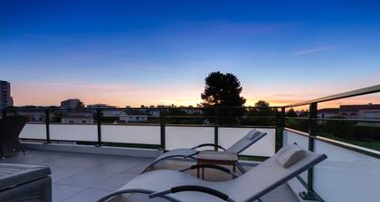 Relaxing apartment but close to beach, restaurants and bars