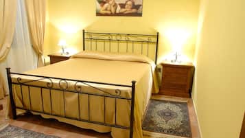 8 Schlafzimmer, BĂŒgeleisen/BĂŒgelbrett, kostenloses WLAN, BettwĂ€sche