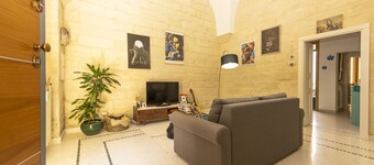 BAROQUE HOUSE VERNOLE