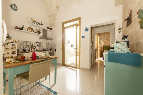 BAROQUE HOUSE VERNOLE