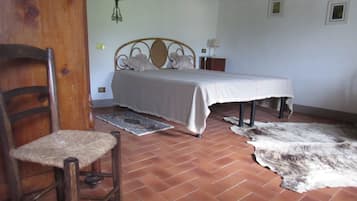 3 sovrum, strykjÀrn/strykbrÀda, resesÀng och sÀngklÀder