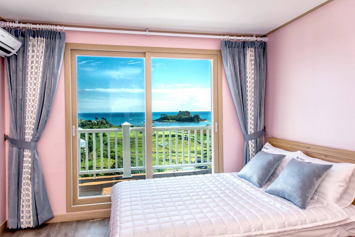 Room, Ocean View